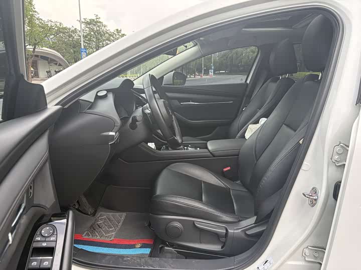 Photo 5 - Mazda 3 (Axela)