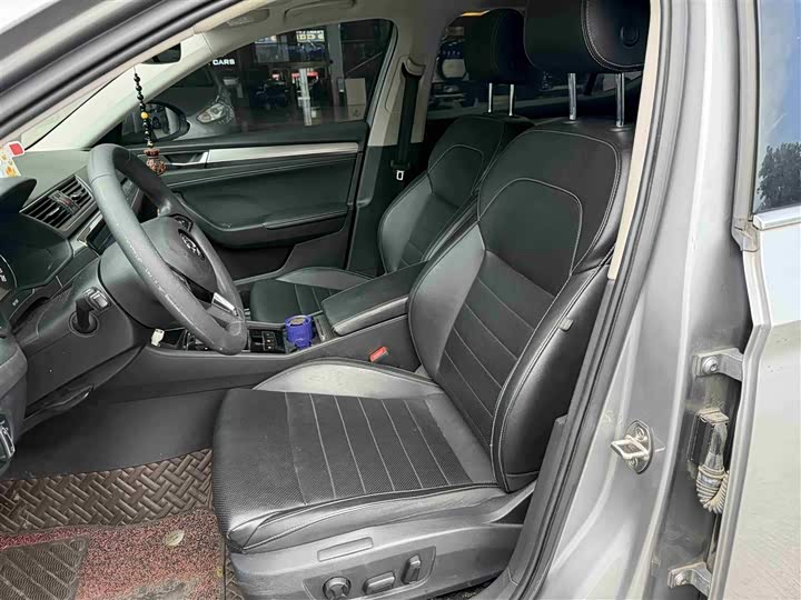 Фото 7 - Skoda Superb