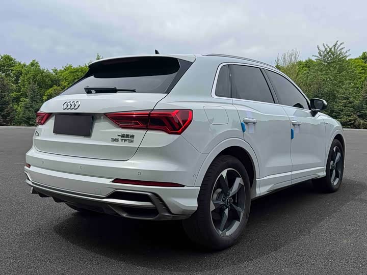 Фото 6 - Audi Q3
