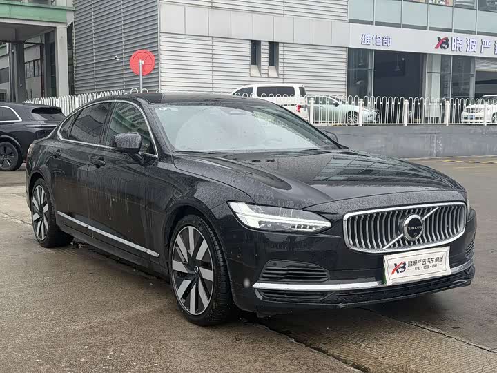 Volvo S90 Hybrid 2025 2025款 插电式混动 四驱长续航智雅豪华版