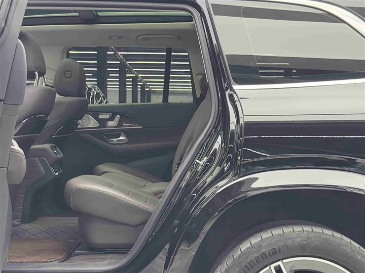 صورة 7 - Mercedes-Benz GLS-Class