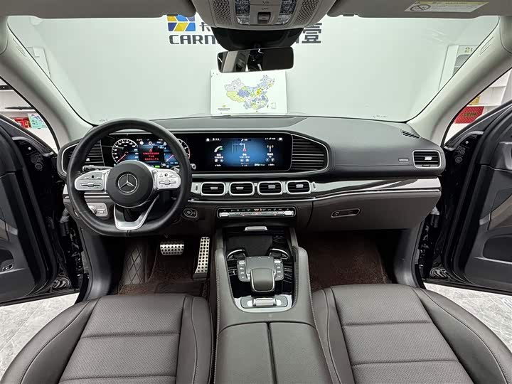 صورة 9 - Mercedes-Benz GLS-Class
