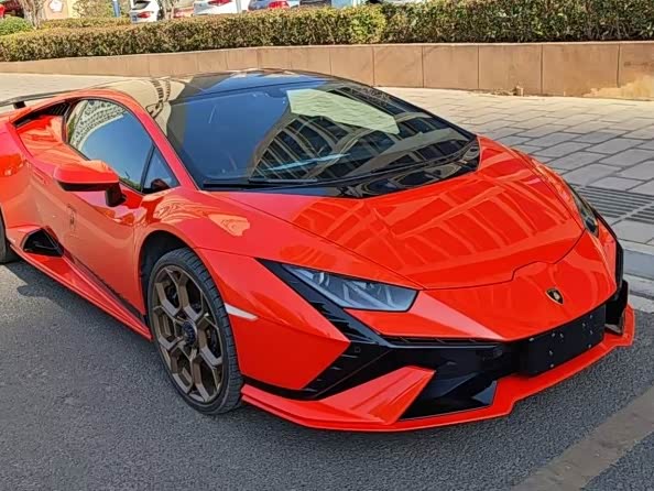 Photo 5 - Lamborghini Huracán