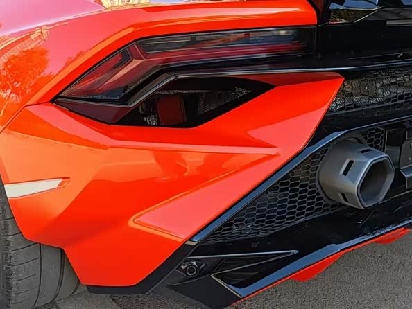 Photo 6 - Lamborghini Huracán
