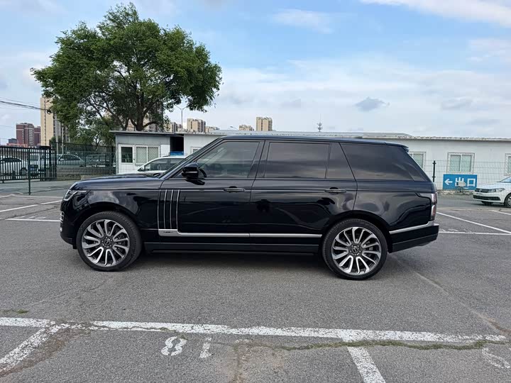 Zdjęcie 8 - Land Rover Range Rover