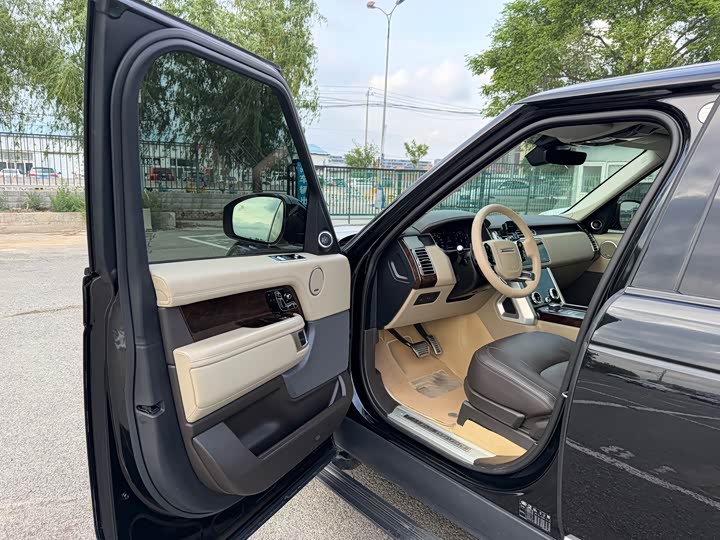Zdjęcie 9 - Land Rover Range Rover