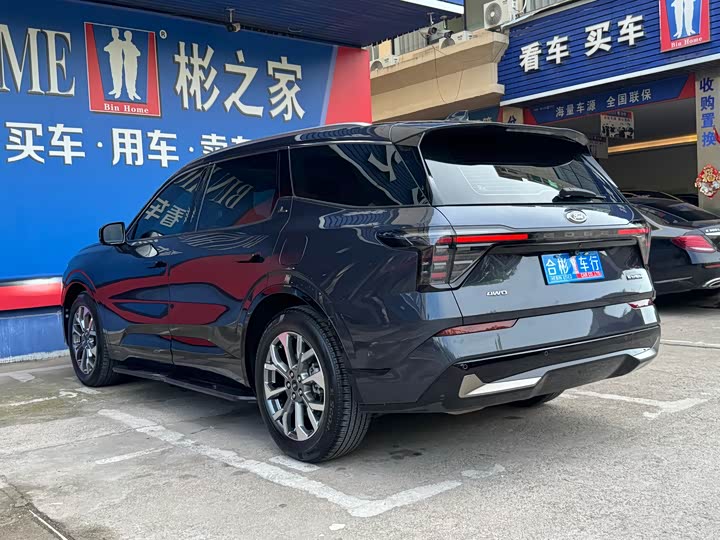 Фото 8 - Ford Edge