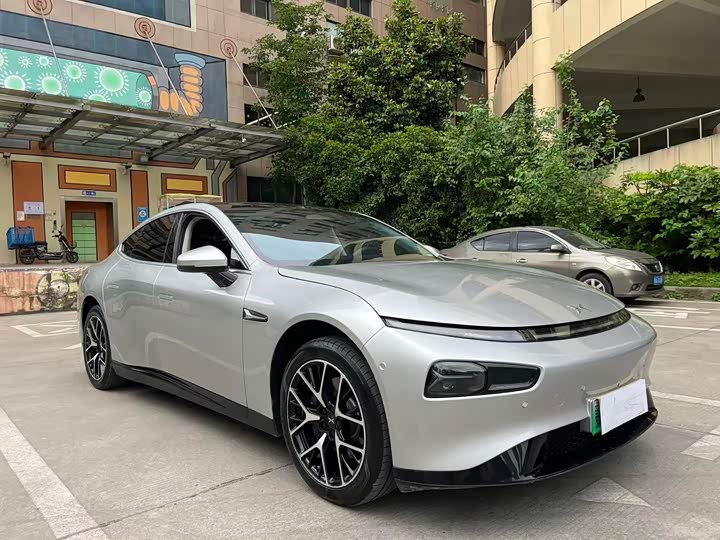 Фото 3 - XPeng P7