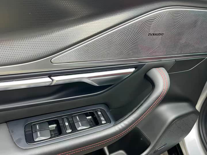 Фото 7 - XPeng P7