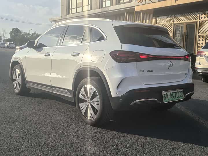 2025 Mercedes-Benz EQA