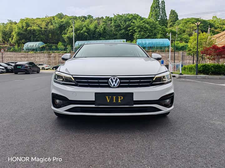 Фото 2 - Volkswagen Lamando L
