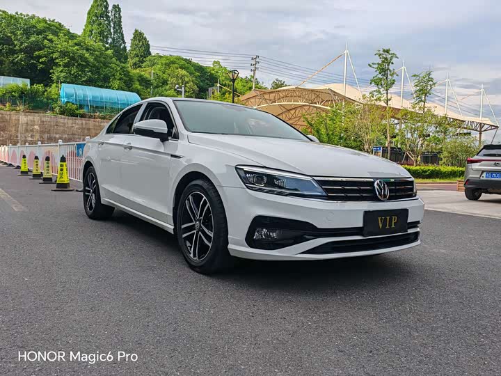 Фото 3 - Volkswagen Lamando L