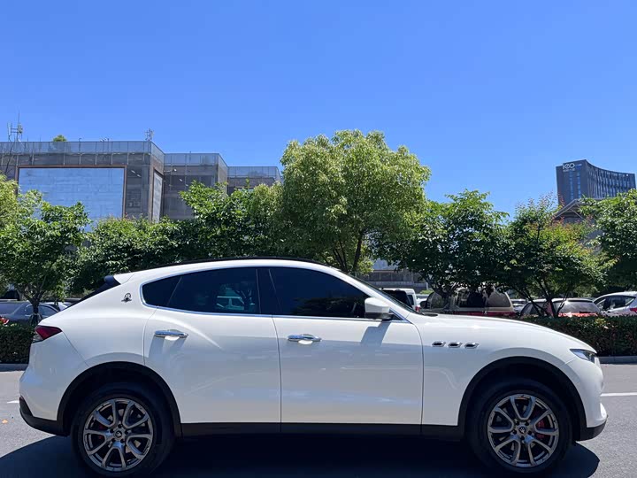 Maserati Levante 2021 2021款 3.0T 标准版