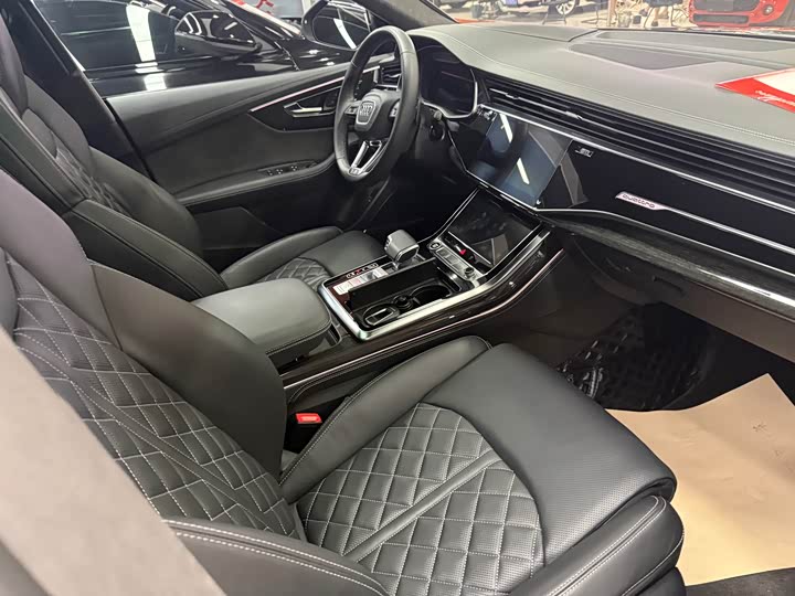 Audi Q8 2022 2022款 55 TFSI 尊享动感型