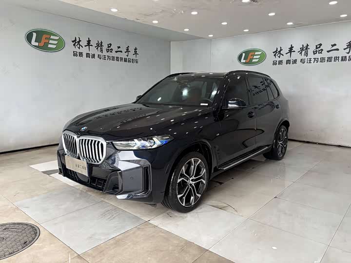 BMW X5 2026 2026款 xDrive 40Li M运动曜夜套装