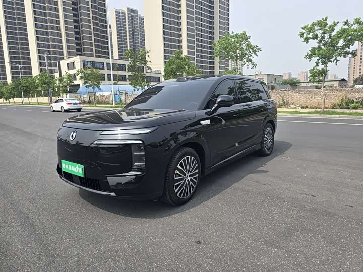 2025 Denza N8L