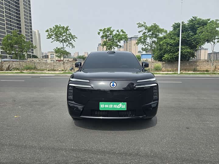 2025 Denza N8L