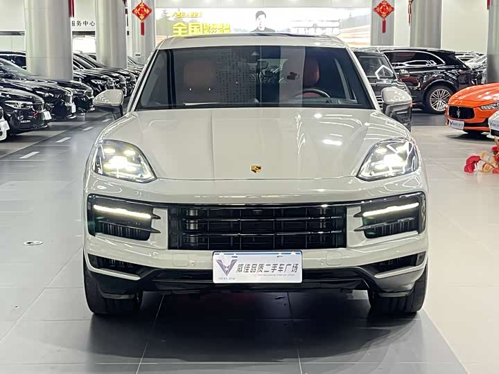 Photo 2 - Porsche Cayenne