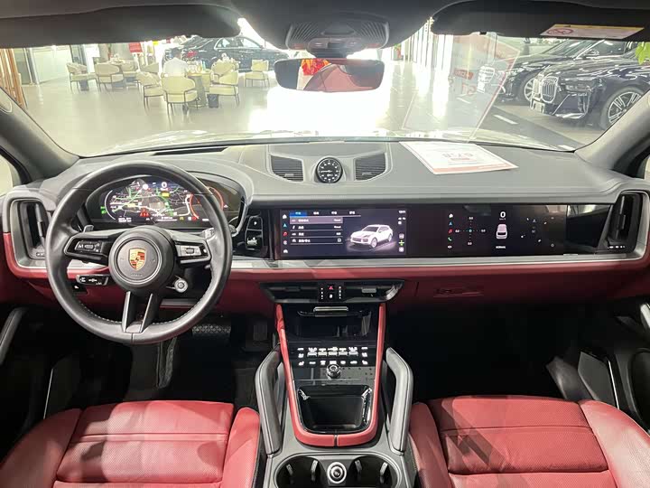 Photo 5 - Porsche Cayenne