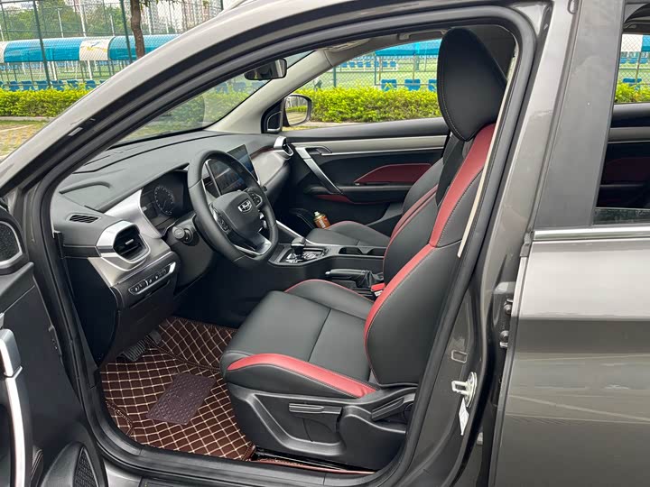 Фото 8 - Geely Coolray