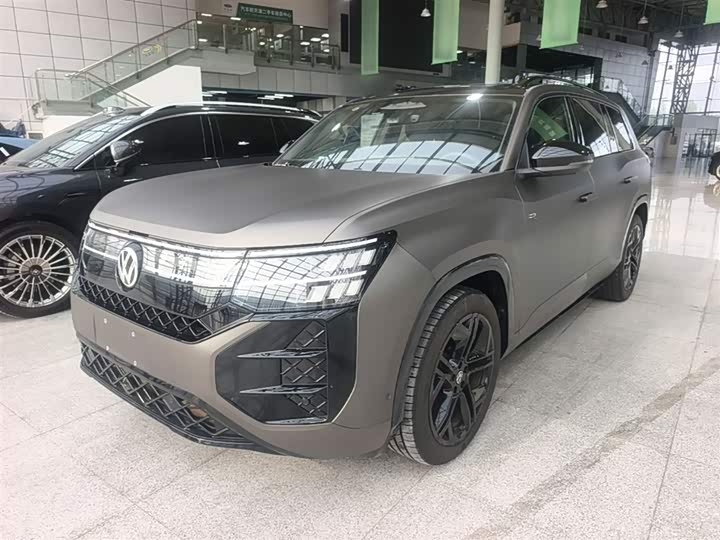 Photo 1 - Volkswagen Teramont Pro