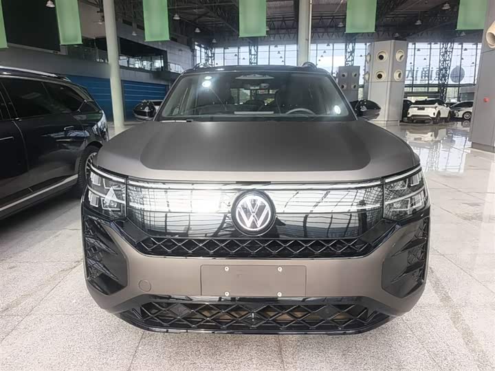 Photo 3 - Volkswagen Teramont Pro