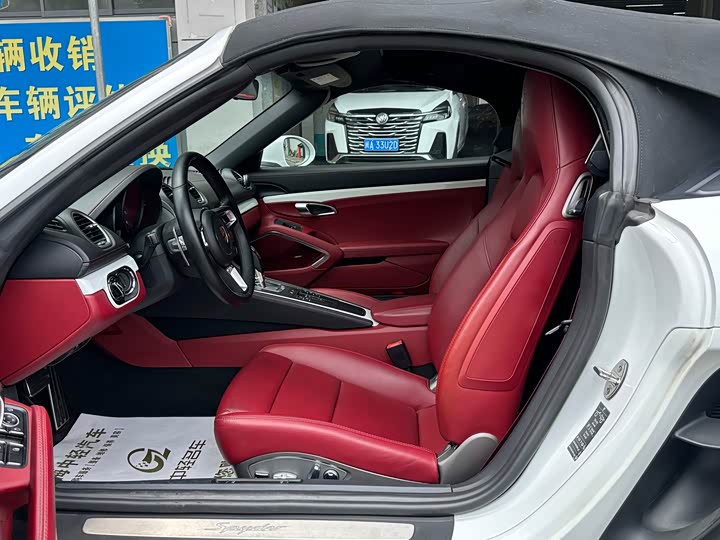 Фото 3 - Porsche 718