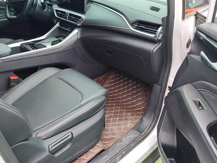 Maxus G50 2023 2023款 PLUS 1.5T 幸福推荐自动启航版