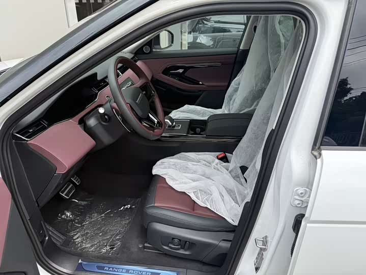 Land Rover Range Rover Evoque L 2026 2026款 揽胜极光 L SE