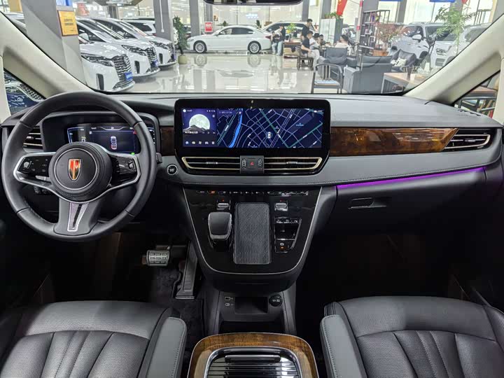2024 Hongqi HQ9 Hybrid