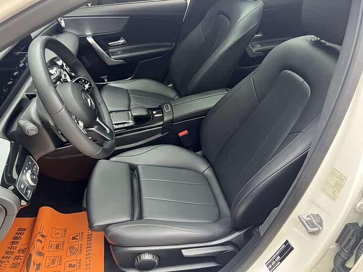Zdjęcie 8 - Mercedes-Benz A-Class
