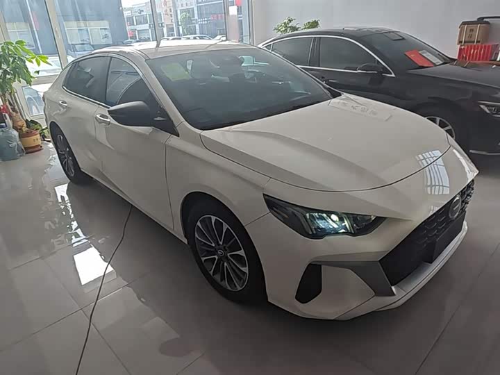 صورة 4 - GAC Trumpchi Empow R