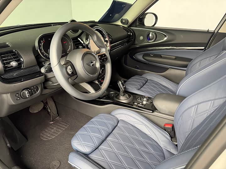 Photo 8 - Mini Clubman