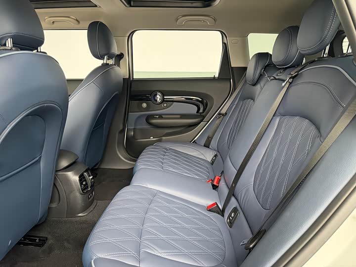 Photo 9 - Mini Clubman
