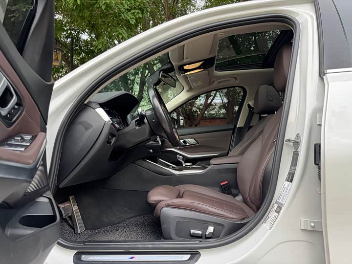 Фото 9 - BMW 3 Series
