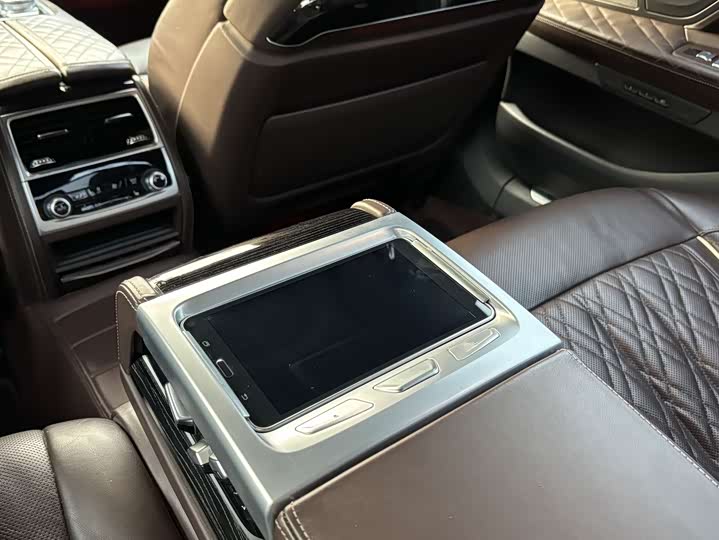 Фото 7 - BMW 7 Series