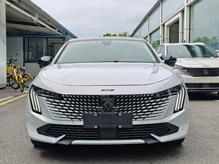 Peugeot 508 2023 2023款 508L 400THP 驭动旗舰版