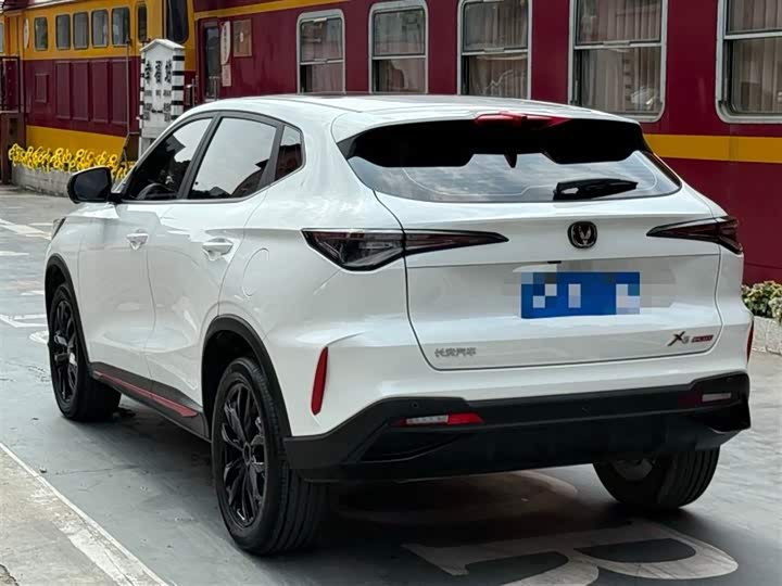 Фото 7 - Changan X5 Plus