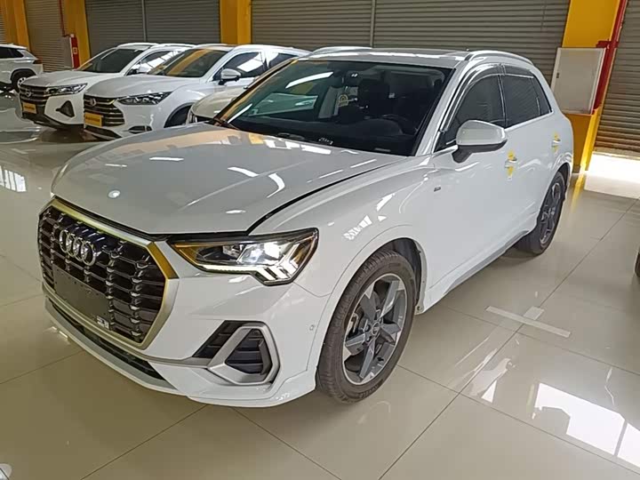 Фото 2 - Audi Q3