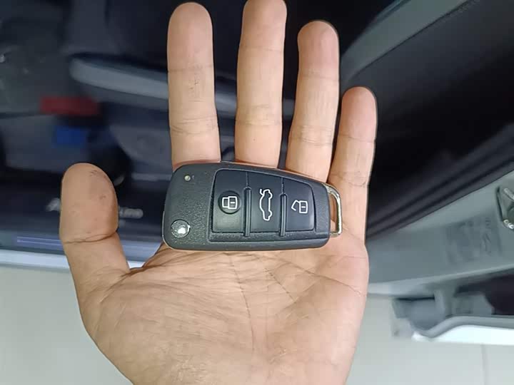 Фото 9 - Audi Q3