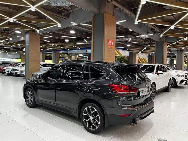Фото 4 - BMW X1