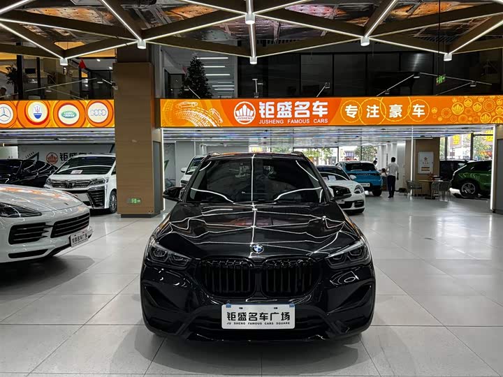 Фото 6 - BMW X1