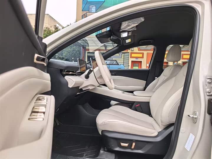 Zdjęcie 5 - Baojun Yunhai
