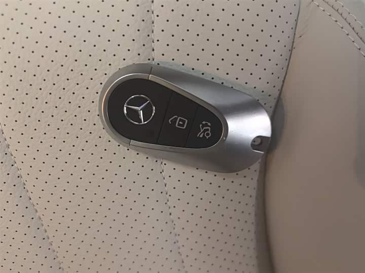 Mercedes-Benz EQE 2025 2025款 500 4MATIC 先锋版