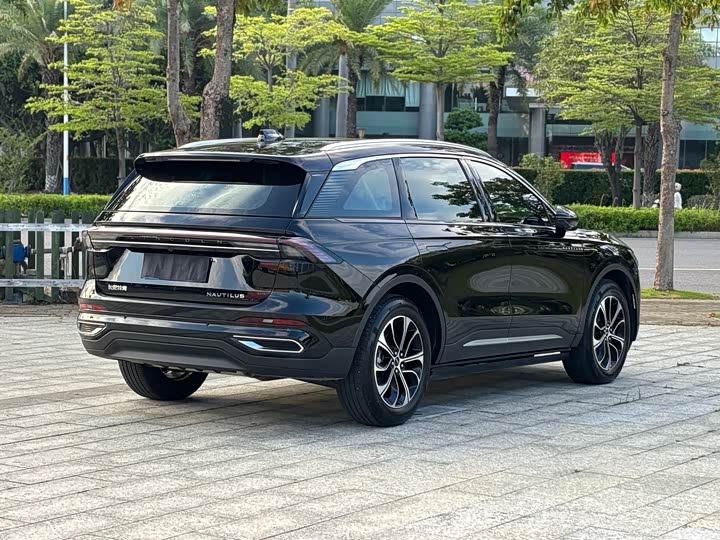 Lincoln Nautilus 2025 2025款 改款 2.0T 四驱尊逸版