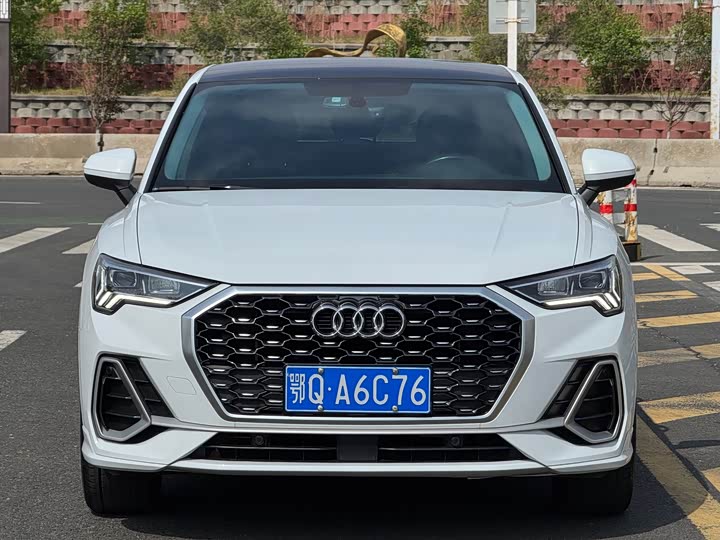 Фото 3 - Audi Q3 Sportback