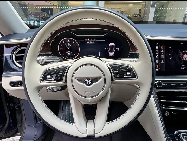 Фото 3 - Bentley Flying Spur
