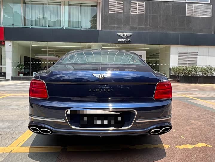 Фото 7 - Bentley Flying Spur