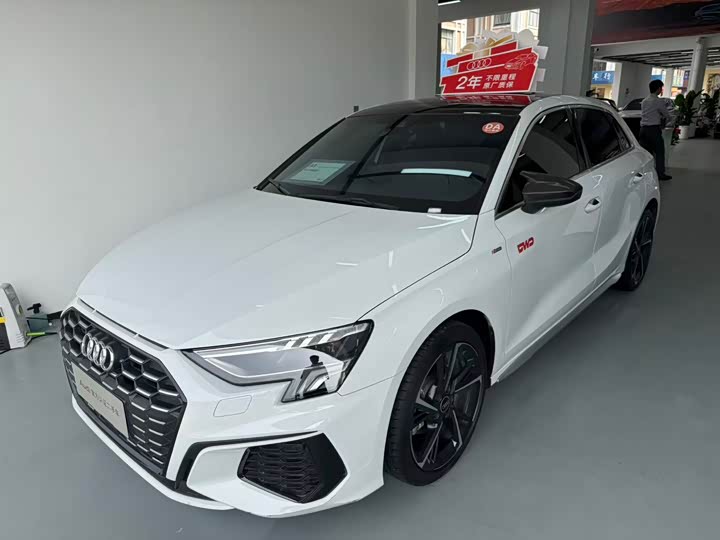 Photo 2 - Audi A3