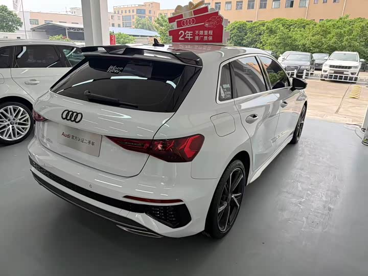 Photo 3 - Audi A3